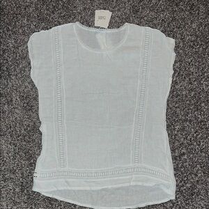 Pure Linen White Embroidered Short-Sleeve Blouse